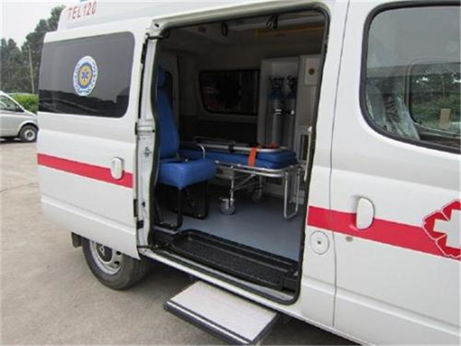 卢龙救护车出租服务案例7